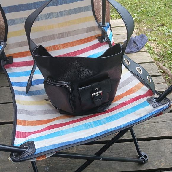 Steve Madden Black Shoulder Bag - Picture 1 of 2